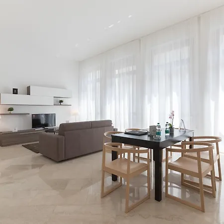 Hemeras Boutique Homes - Design Near Duomo Cathedral