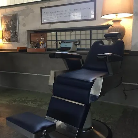 Zuretti 61 Panzió Milánó