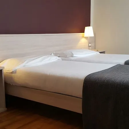 Mokinba Cristallo Hotel 3*