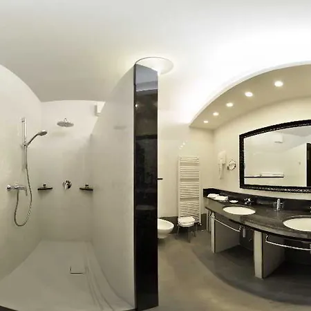 Just 4* Μιλάνο