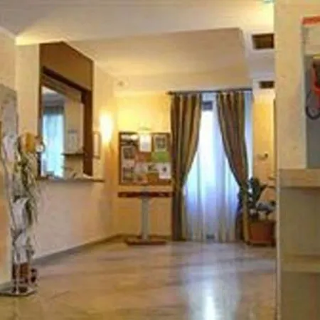 Ih Argonne Park Apartahotel 3*