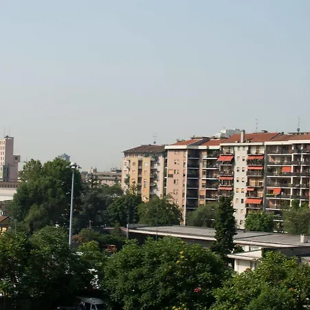 Residenza Cenisio Апарт-отель Милан
