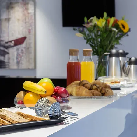 Hotel apartamentowy & Urban Padel Mediolan