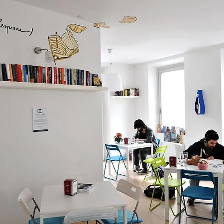 Gogol'ostello & Caffe Letterario Hotel *