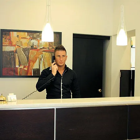 Otel Paradiso 2*