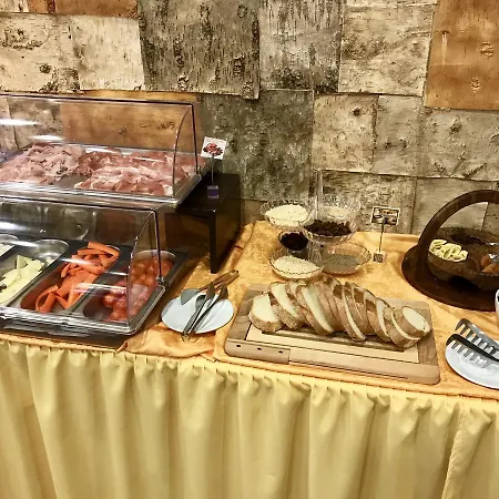 فندق Mihotel ميلان