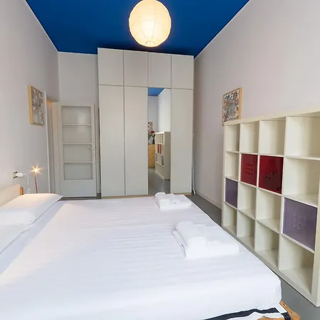 Hbhall Residenze Darsena Mediolan