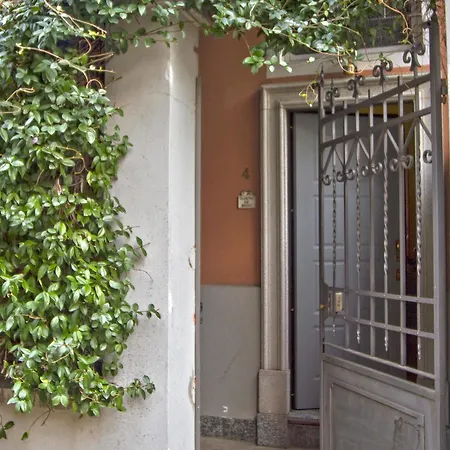 Innperfect Bed & Breakfast 2*