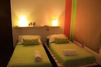 Bed & Breakfast Innperfect 2*