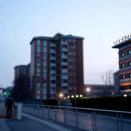 Starhotels Tourist 4* Milão