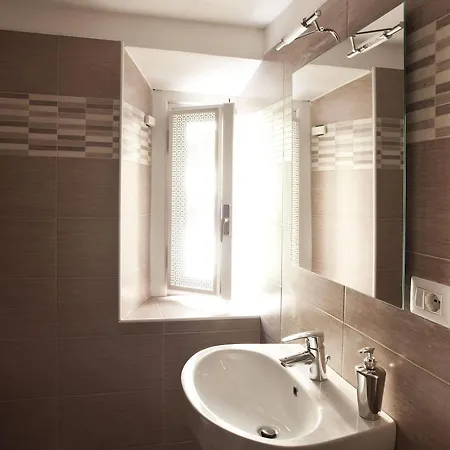 Italianway-borgospesso Milan