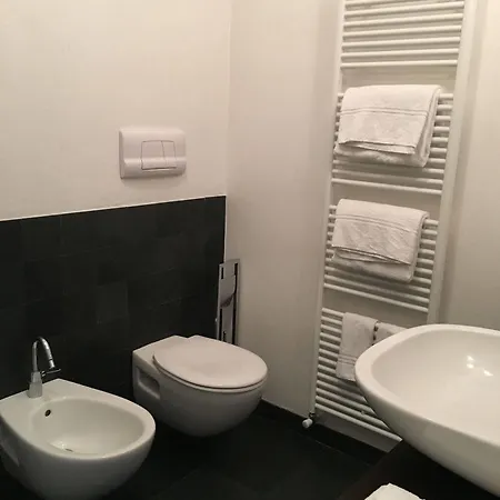 Isola Apartment *