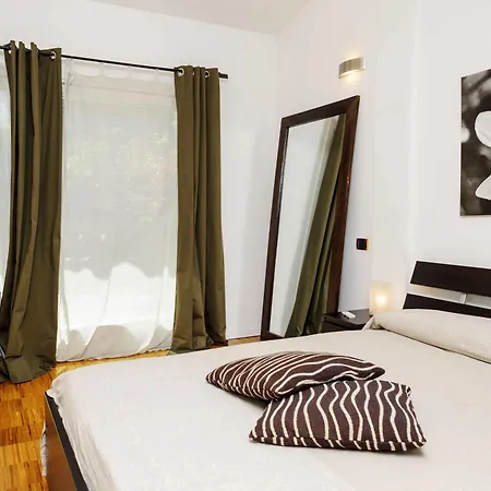 Apartment Isola Milan