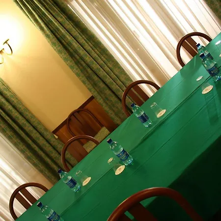 Отель Albert Hotel 3*