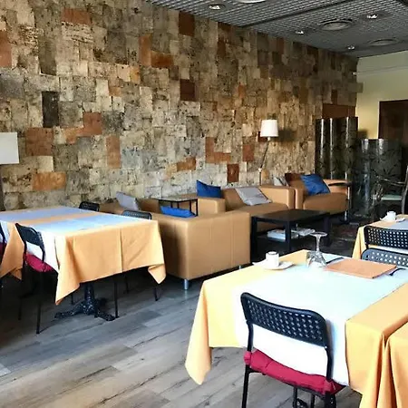 فندق Mihotel ميلان