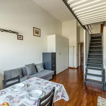 Porto Di Mare Subway Flat
