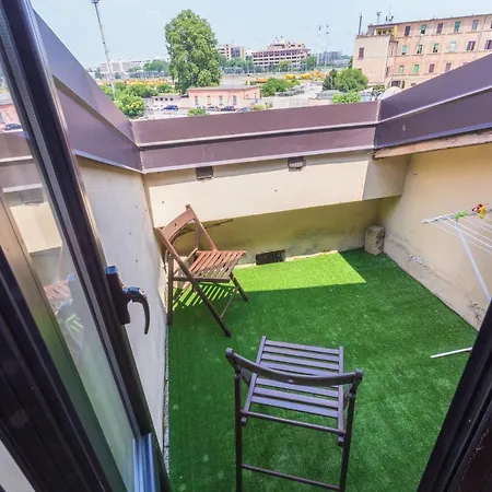 Porto Di Mare Subway Flat Milan