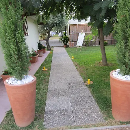 La Casa Gialla A MONTIGNOSO 3*