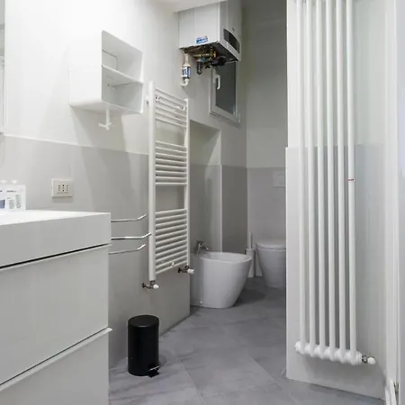 Apartment Italianway-cola Montano Milan