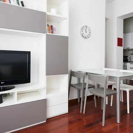 Italianway-cola Montano Apartment Milan