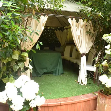 Апартаменты Garden House