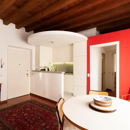 Apartment Anfiteatro In Brera