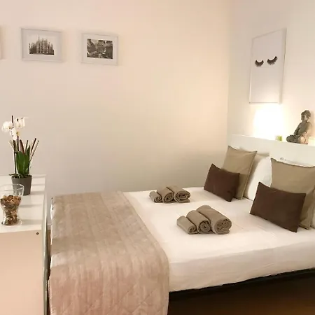 Apartment Center White Milan