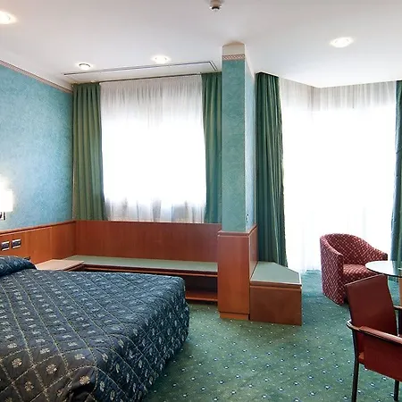 Otel Brunelleschi Milano