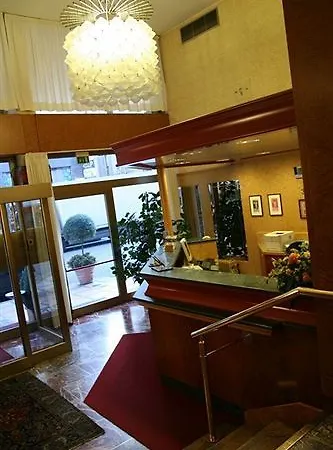 Hotell Just 4*