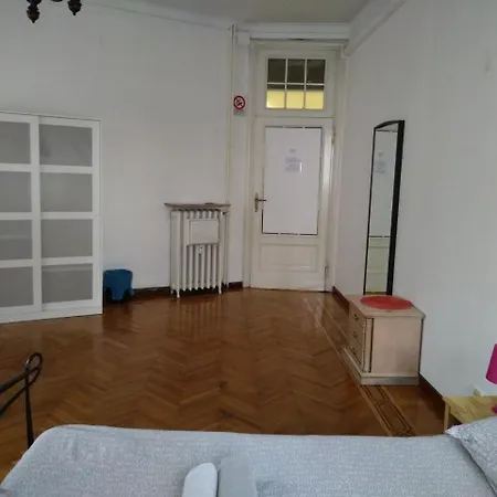 招待所 Wbh Buenos Aires *