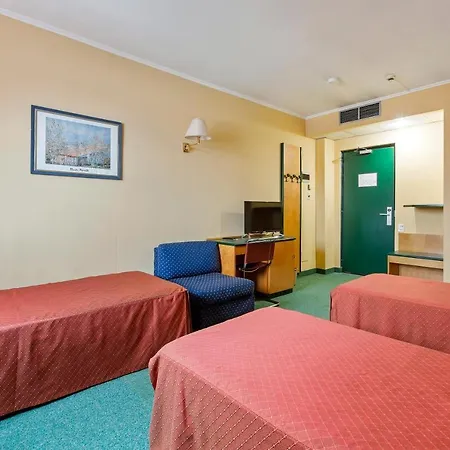 Hotel Ginosi Arizona