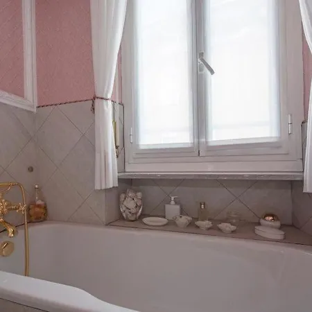 Cascina Santa Brera Sleeps 6 Air Con Milano