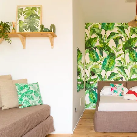 Duomo Views, Light, Jungle-inspired With Terrace Apartament *