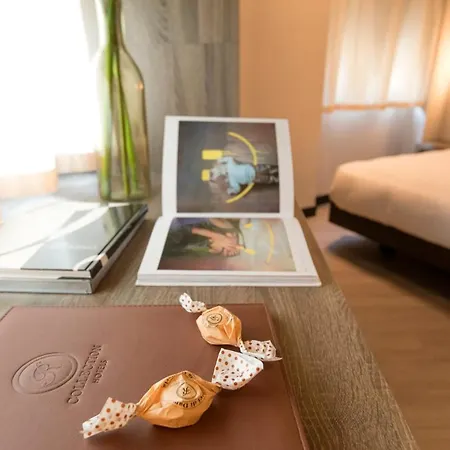 Mentana, By R Collection 4*