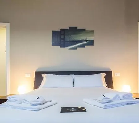 Hotel Hemeras Boutique House Borromeo 4*
