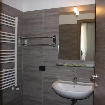 Adelchi Hotel *