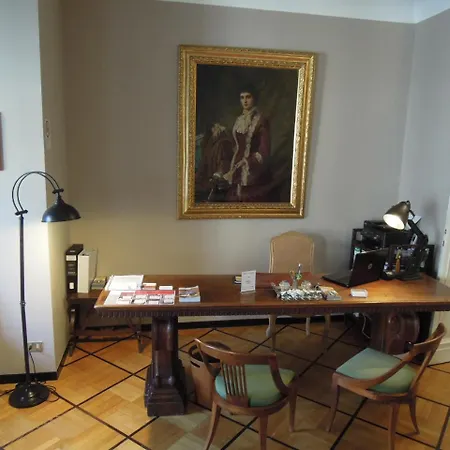 Nocleg ze śniadaniem Bonaparte 2*