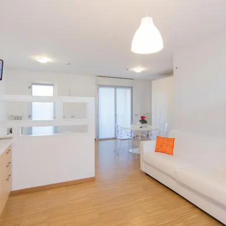 Housing32 *
