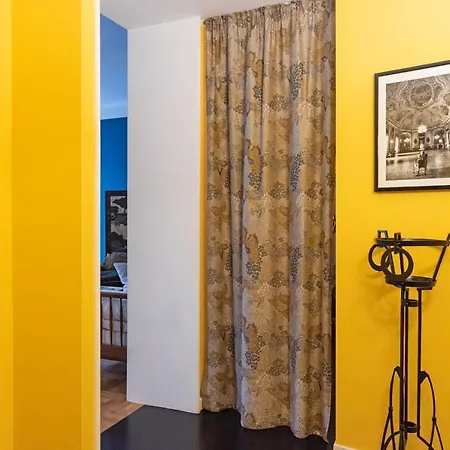 Porta Venezia Rentclass Turandot Апартаменты *