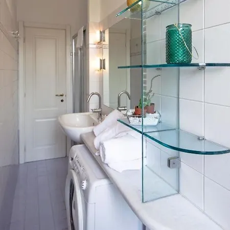 Sleeps 4 Air Con Wifi Milan