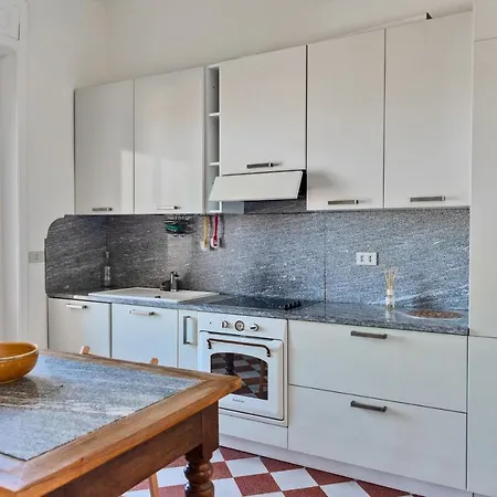 Appartement Viale Argonne 3 - *