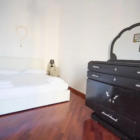 Abt Giambellino 12 Apartment Milan