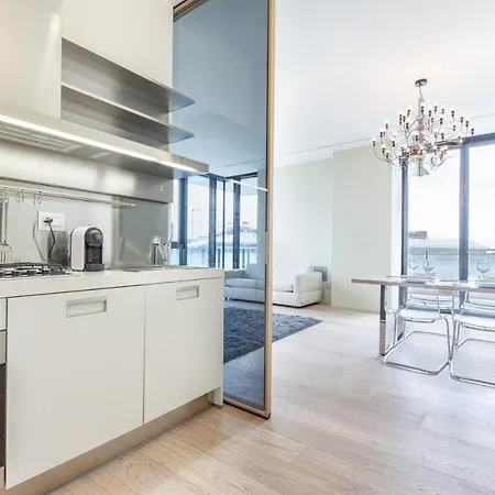 Stylish Elegant In Torre Solaria With Exclusive Milan's View 公寓
