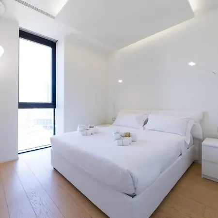 Stylish Elegant In Torre Solaria With Exclusive Milan's View Apartment *