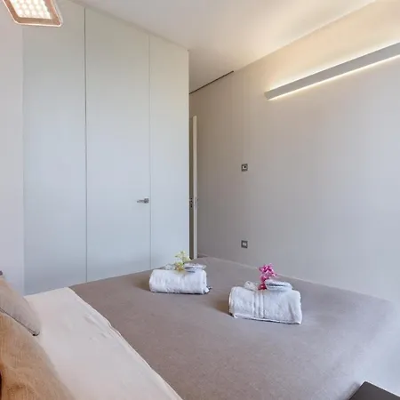 Stylish Elegant In Torre Solaria With Exclusive Milan's View * 米兰