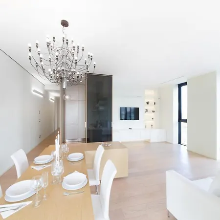 Stylish Elegant In Torre Solaria With Exclusive Milan's View Apartment