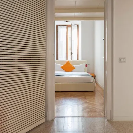 Apartment Heart Duomo Colonne Milan