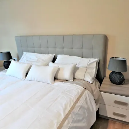 Meta Italy Da Alessandro Apartment *