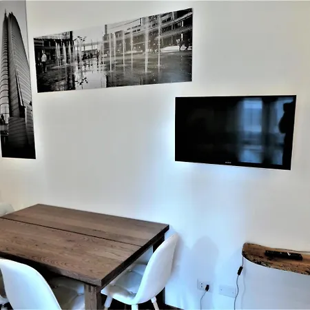 Meta Italy Da Alessandro Apartment *