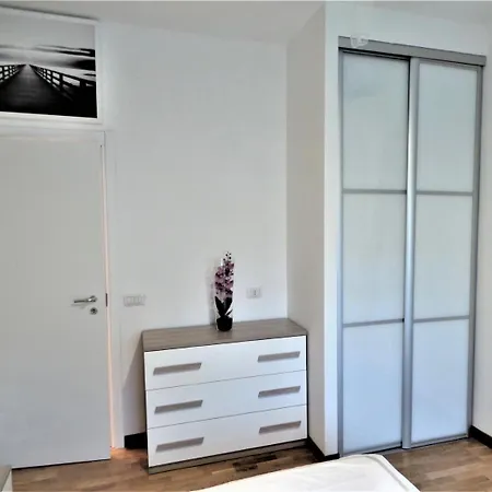 Meta Italy Da Alessandro Apartment *